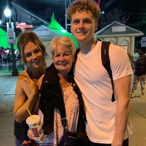 Meet your Posher, Justin